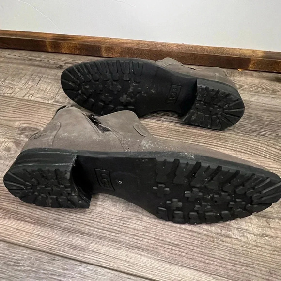 UGG Aureo II Boots Womens 8 Gray Ankle Booties Leather Zip Round Toe winter shoe - Picture 10 of 12